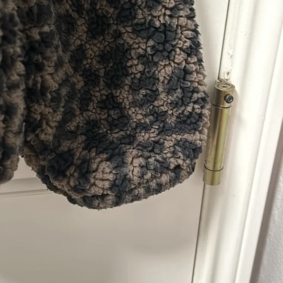 P.J.Salvage Faux Fur Jacket / Coat Size Medium - Picture 8 of 15